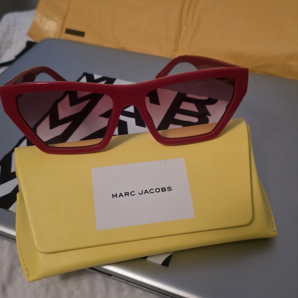 Authentic Marc Jacobs Red Sunglasses with Case Obo